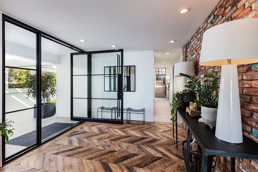 12894 Via Latina Del Mar, CA 92014 - Photo 3 of 20