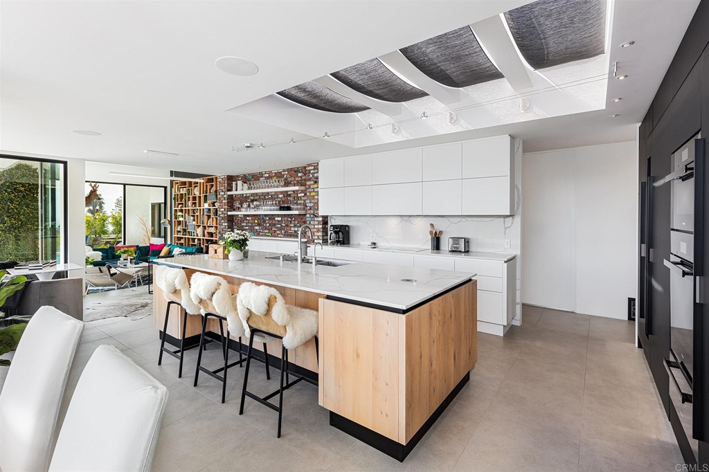 12894 Via Latina Del Mar, CA 92014 - Photo 4 of 20