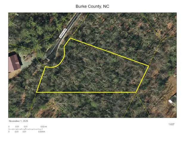 a view of a tennis court