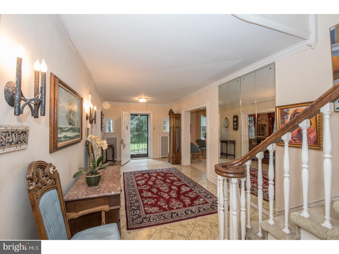 433 Warick Road Wynnewood, PA 19096 - Photo 3 of 17