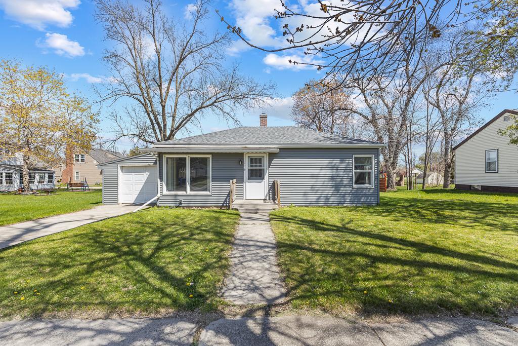 108 Highland Court Tyler, MN 56178 - Photo 3 of 29