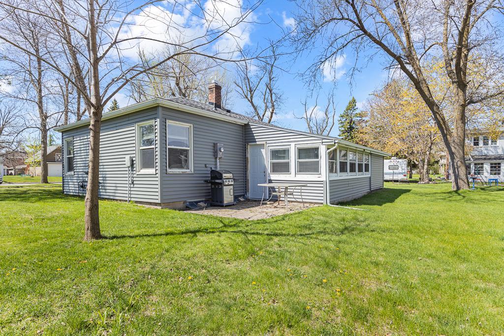 108 Highland Court Tyler, MN 56178 - Photo 5 of 29