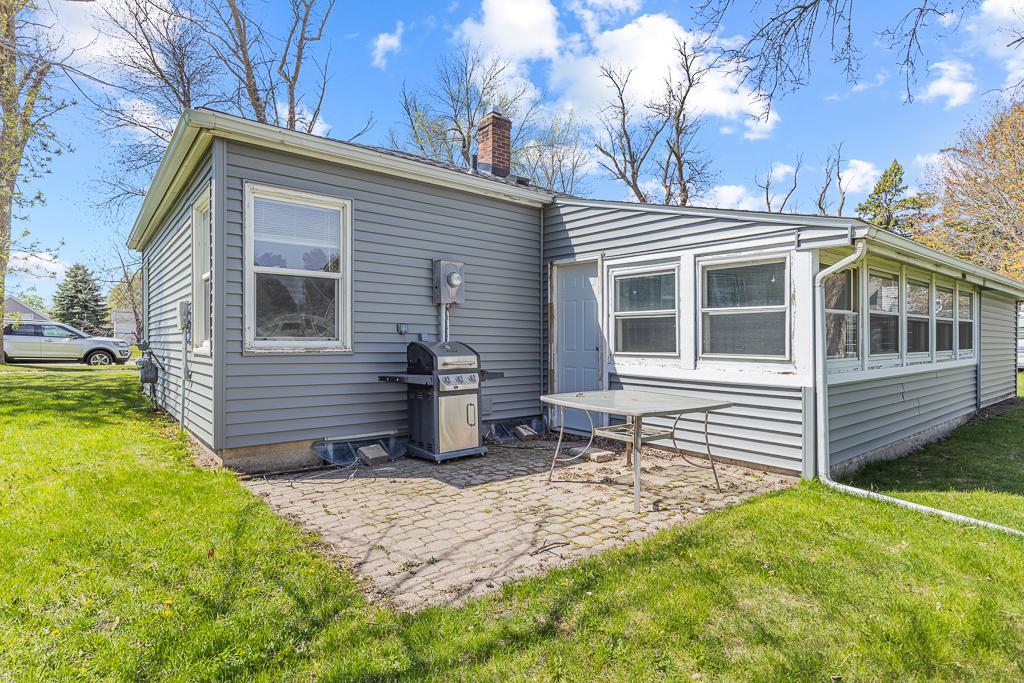 108 Highland Court Tyler, MN 56178 - Photo 6 of 29