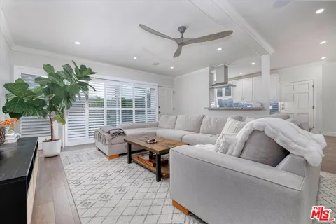 $999,000 | 2021 California Avenue, Unit 20, Santa Monica, CA 90403