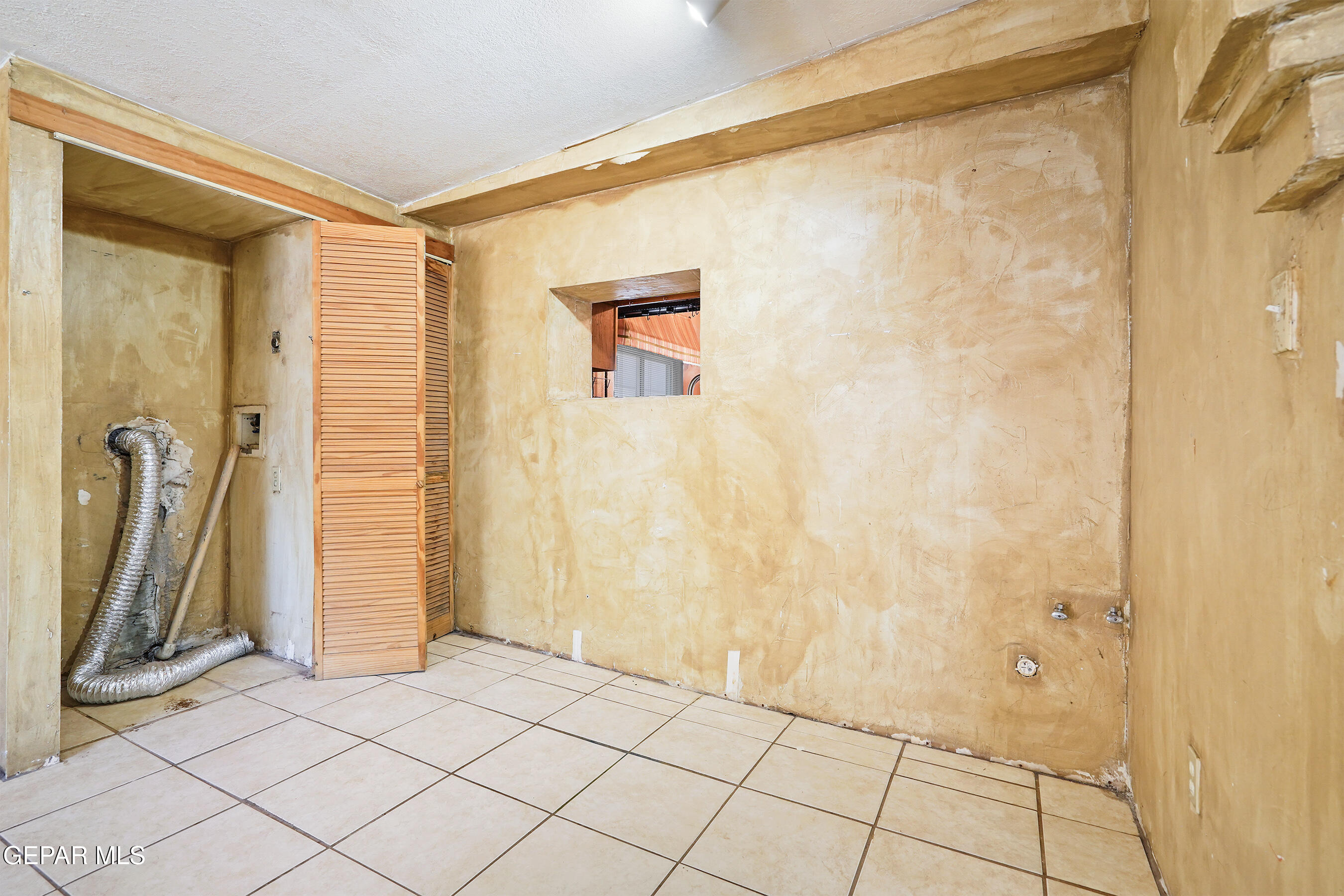 306 A Street Southwest Fabens, TX 79838 - Photo 25 of 37 a view of front door
