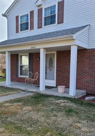 $179,900 | 42542 Saratoga Road, Unit 26, Canton, MI 48187