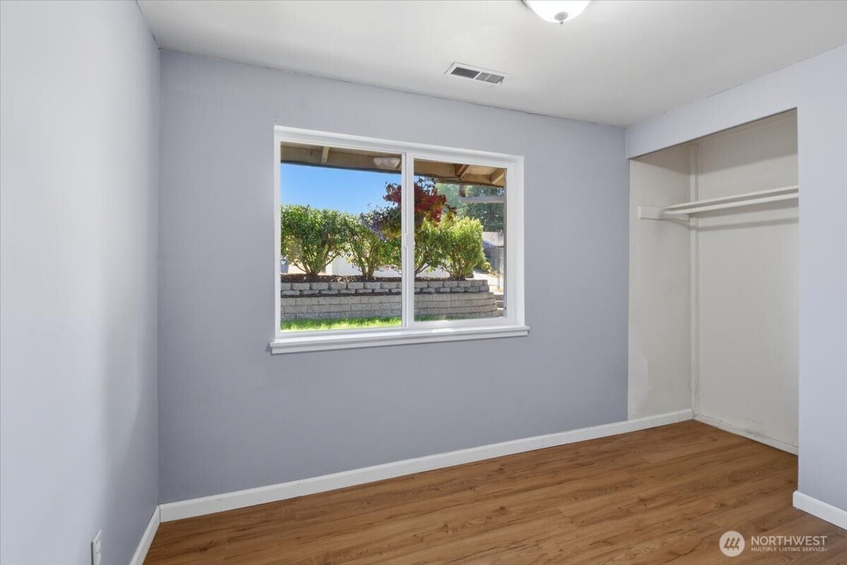 851 Pierce Avenue Northeast Renton, WA 98056 - Photo 18 of 36