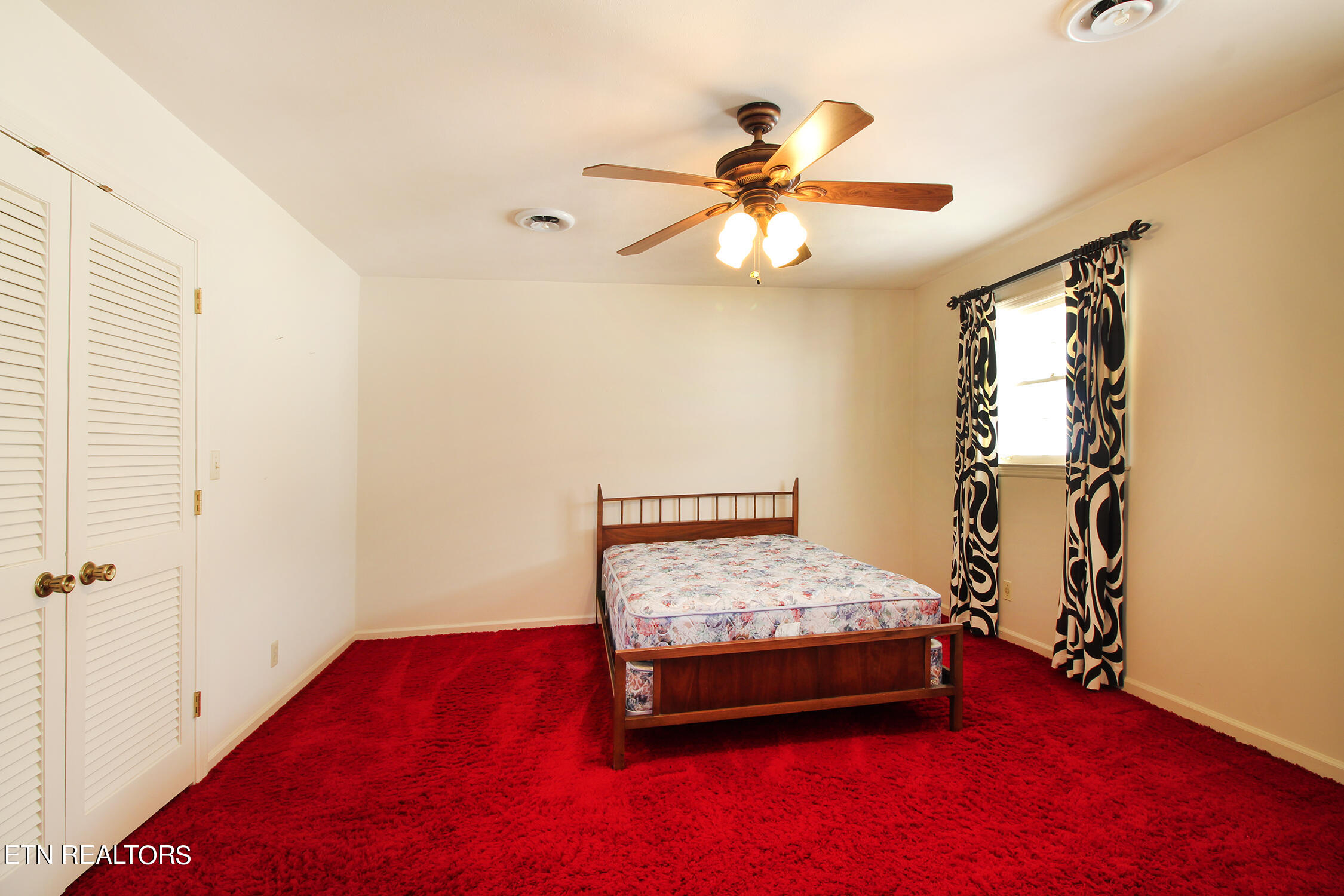240 Island Ford Road Rocky Top, TN 37769 - Photo 39 of 60 3rd Bedroom