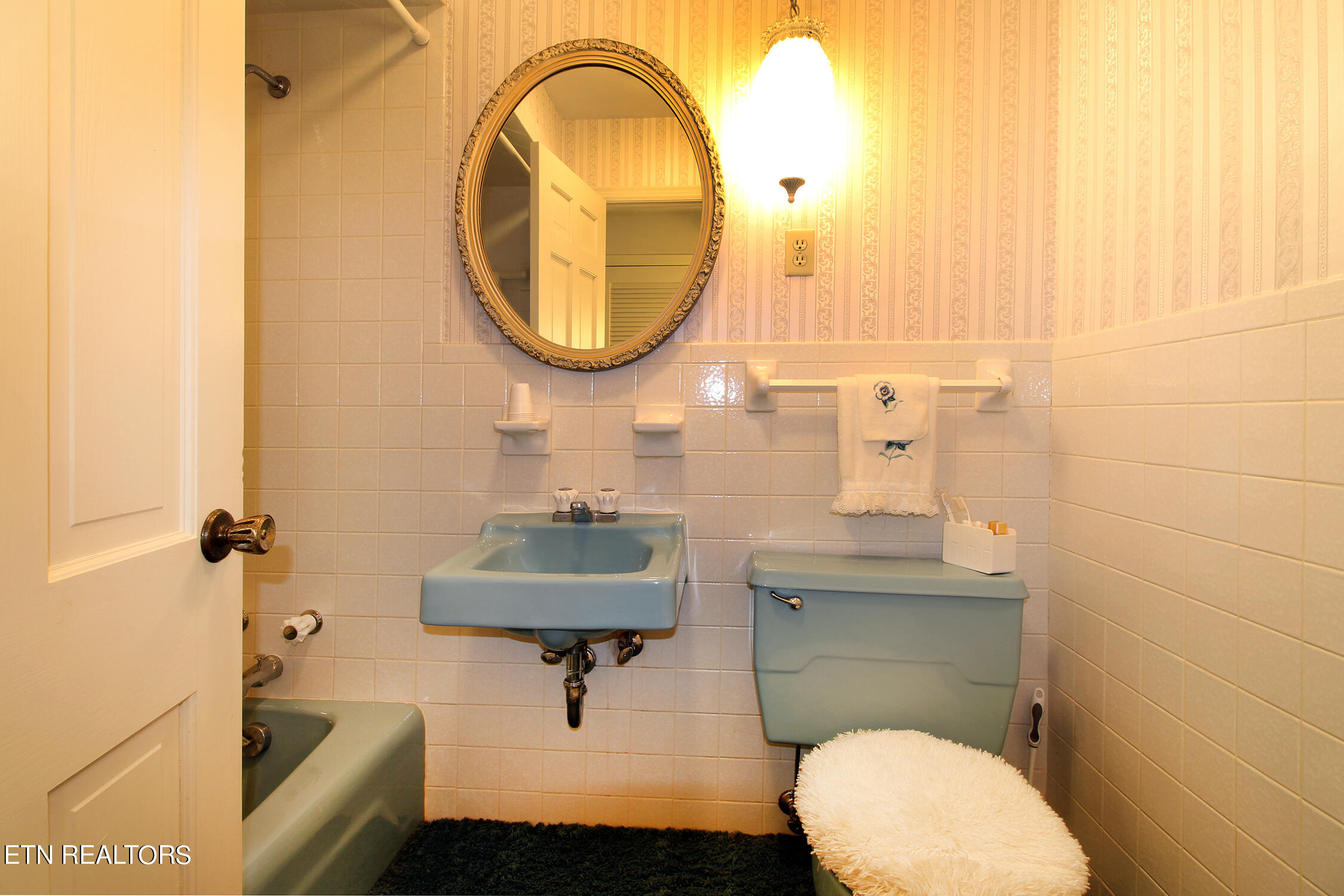 240 Island Ford Road Rocky Top, TN 37769 - Photo 41 of 60 Bathroom