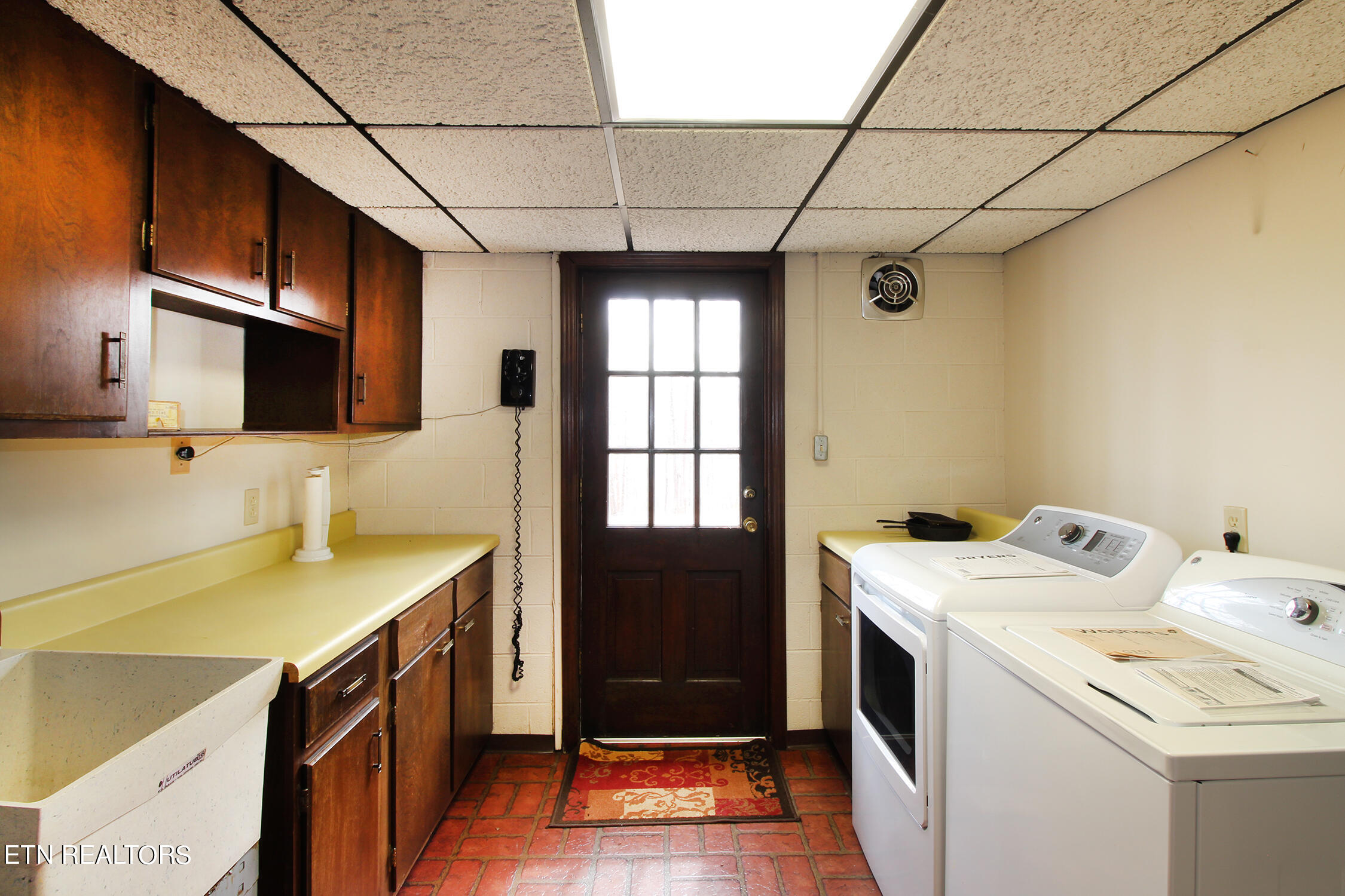 240 Island Ford Road Rocky Top, TN 37769 - Photo 53 of 60 Laundry Room