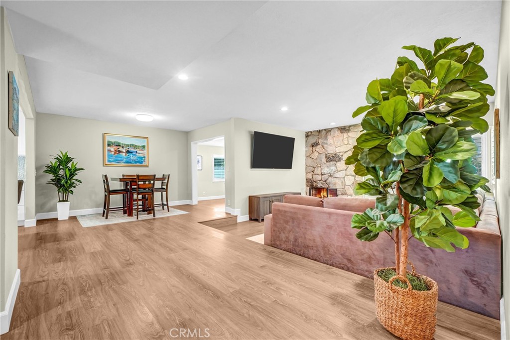 10661 Ritter Street Cypress, CA 90630 - Photo 3 of 32