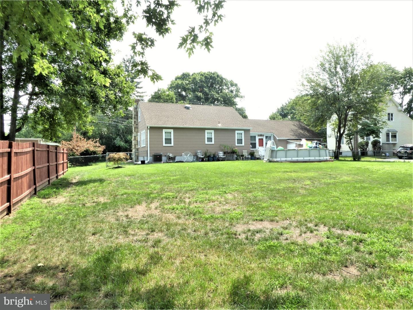2734 Quakerbridge Road Hamilton, NJ 08619 - Photo 21 of 23 Back Yard