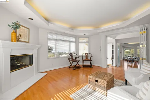 $1,900,000 | 6070 Mazuela Drive, Oakland, CA 94611