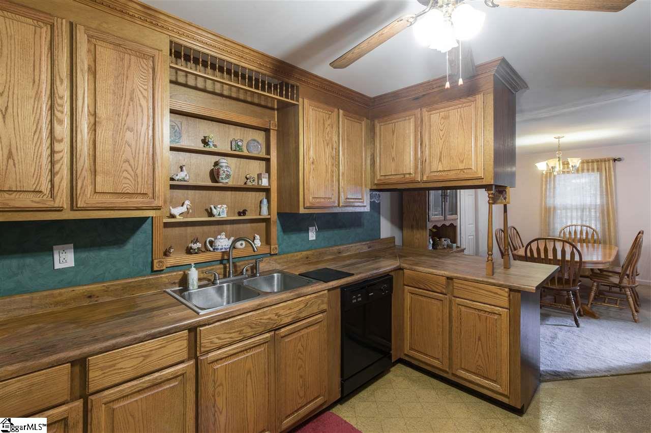 10 Ray Street Greenville, SC 29611 - Photo 3 of 23