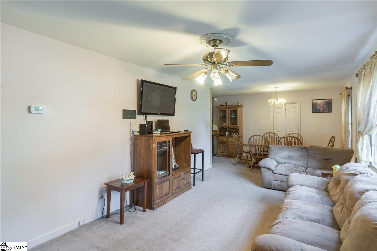 10 Ray Street Greenville, SC 29611 - Photo 5 of 23