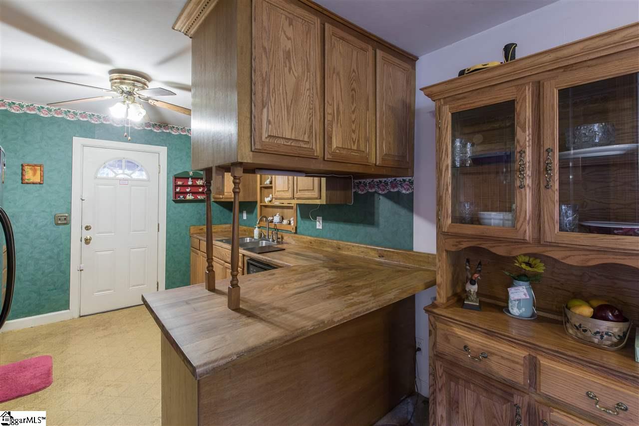 10 Ray Street Greenville, SC 29611 - Photo 8 of 23