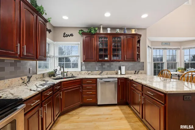 $425,000 | 10717 North Alex Drive, Peoria, IL 61615