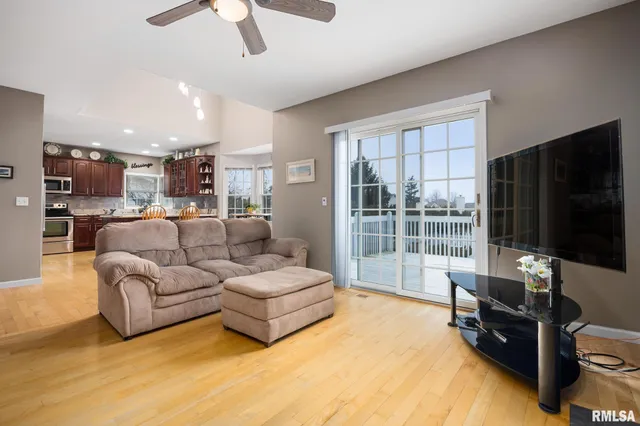 $425,000 | 10717 North Alex Drive, Peoria, IL 61615