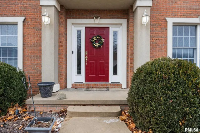 $425,000 | 10717 North Alex Drive, Peoria, IL 61615