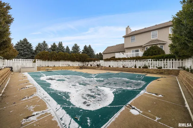 $425,000 | 10717 North Alex Drive, Peoria, IL 61615