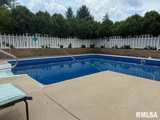 $425,000 | 10717 North Alex Drive, Peoria, IL 61615