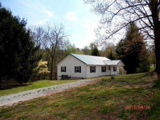 849 Pinecrest Road Jacksboro, TN 37757 - Photo 1 of 31 Primary Photo