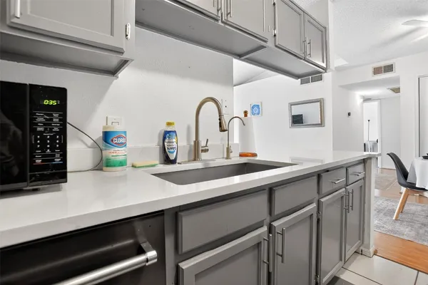 $105,000 | 3770 Loverswood Drive, Unit 610, Houston, TX 77014