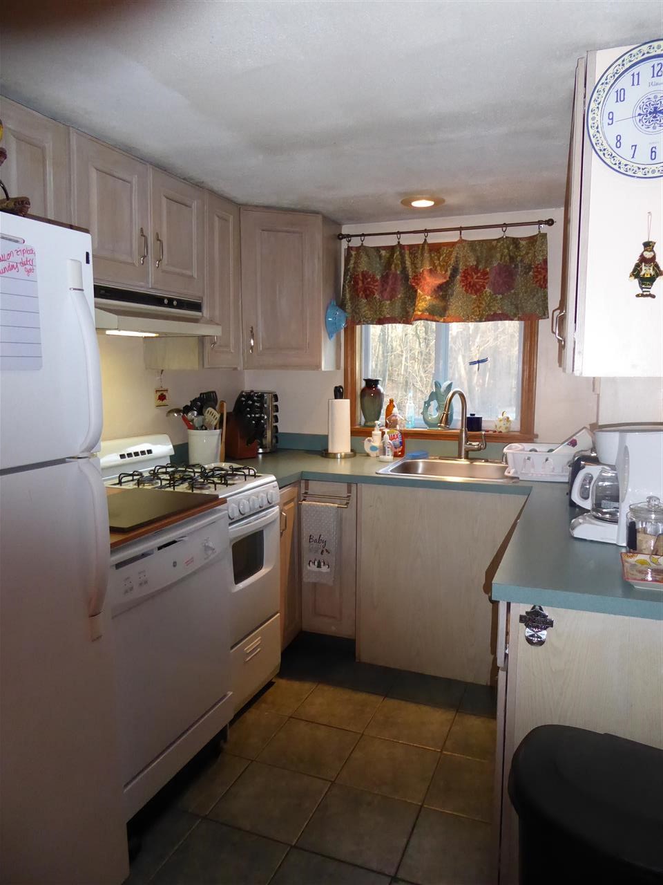 15 Main Street Atkinson, NH 03811 - Photo 19 of 28