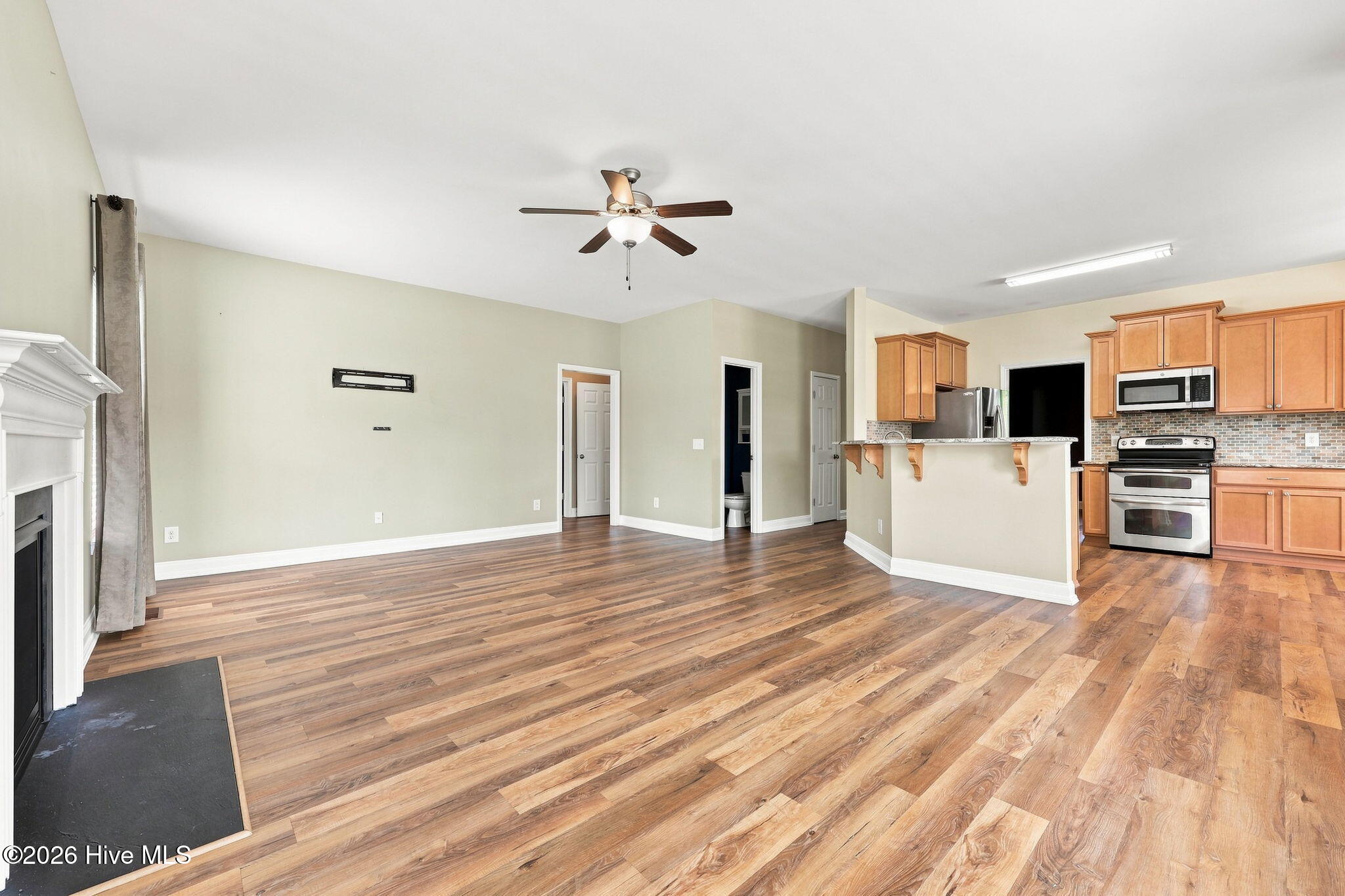 1284 L L Cooper Road Cameron, NC 28326 - Photo 22 of 62 Living Room