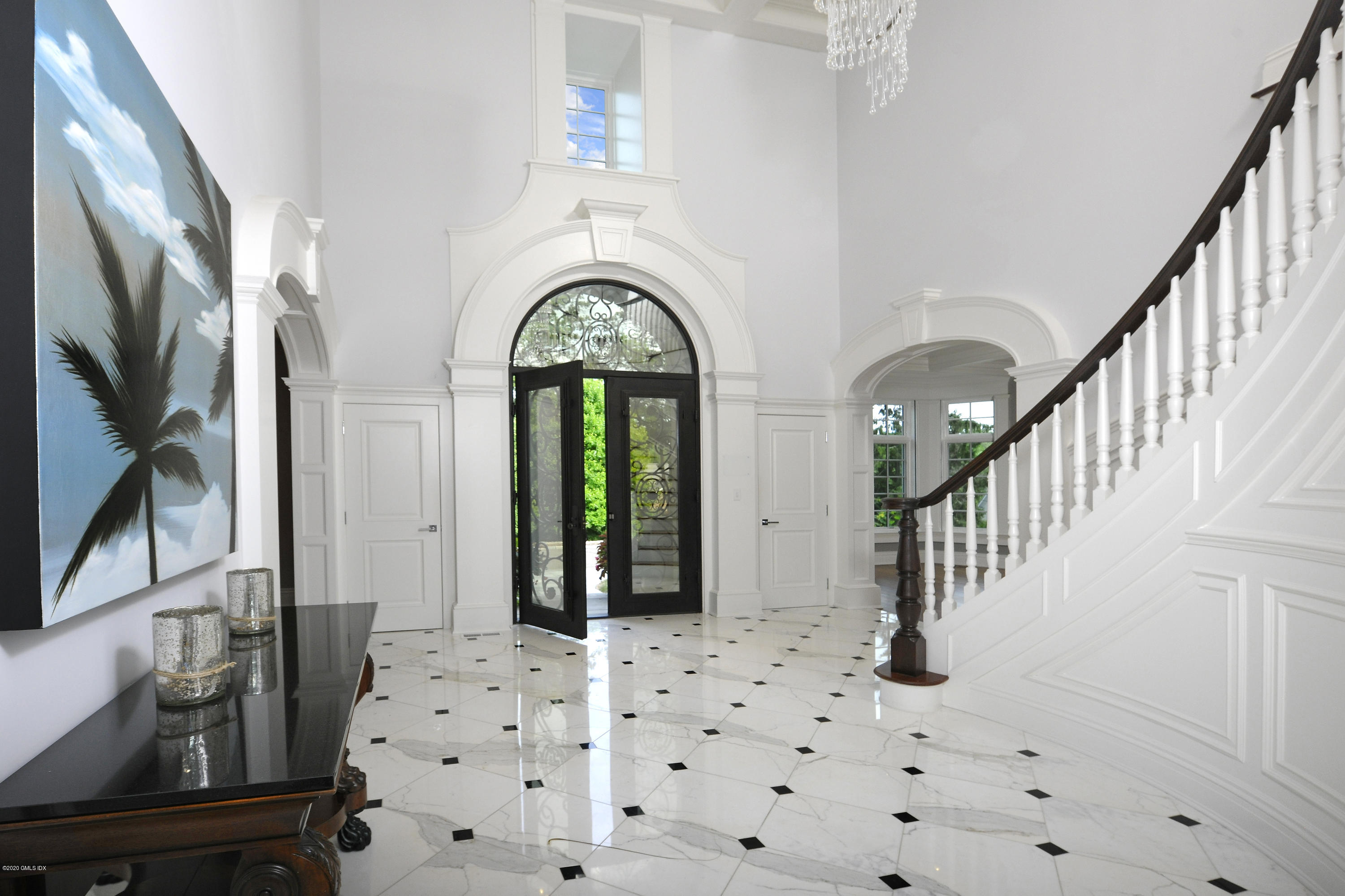 29 Doubling Road Greenwich, CT 06830 - Photo 5 of 26 a view of hall way with furniture