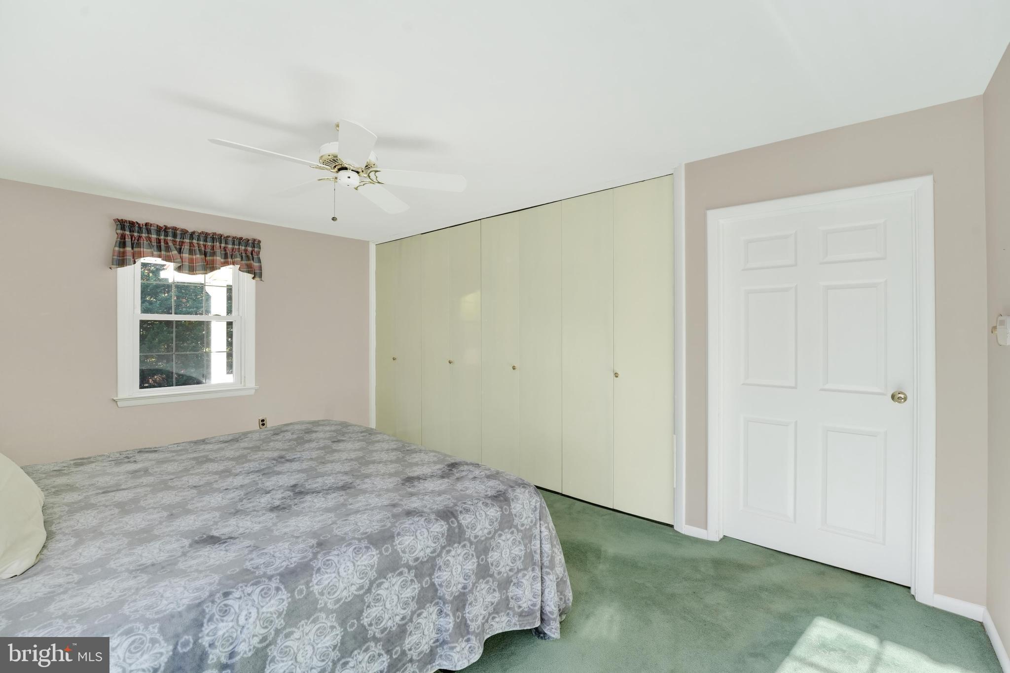 321 Possum Park Road Newark, DE 19711 - Photo 20 of 47 Floor to Ceiling Closets