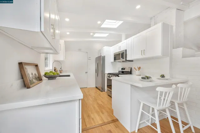 $1,349,000 | 10 Vista Hermosa, Walnut Creek, CA 94597