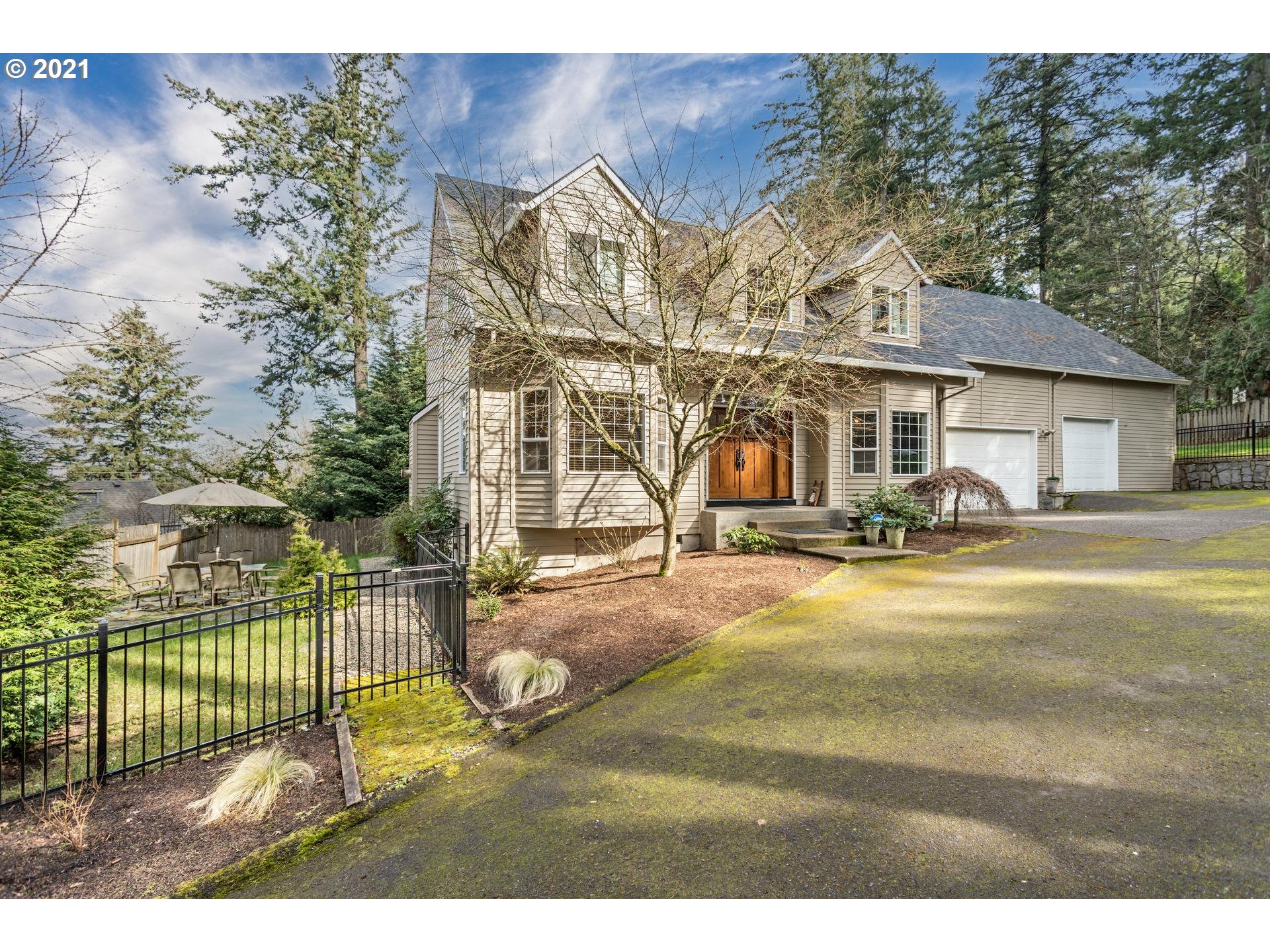 12024 Southwest Lesser Road Portland, OR 97219 - Photo 1 of 32 Gallery Image 1