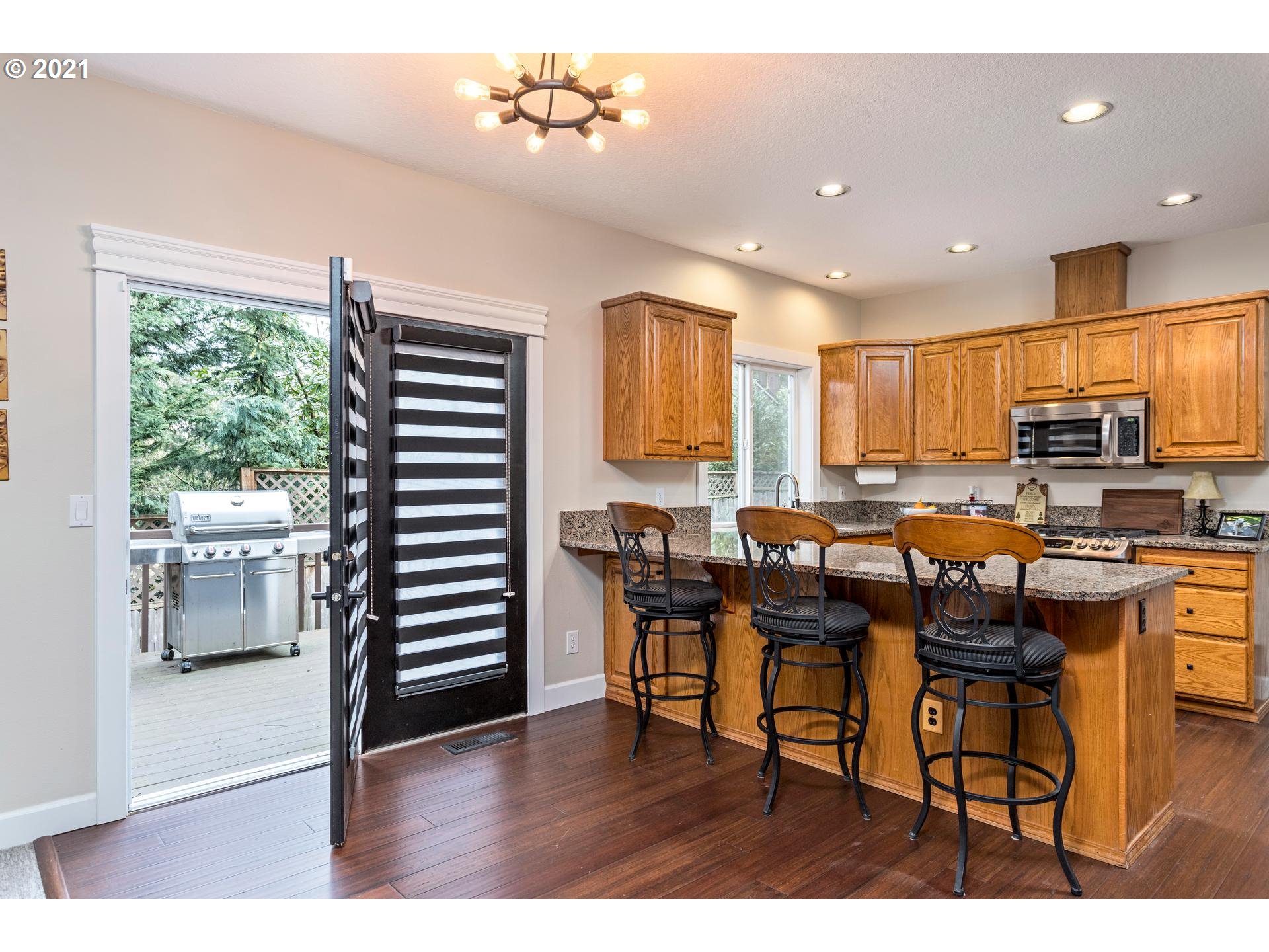 12024 Southwest Lesser Road Portland, OR 97219 - Photo 14 of 32 Gallery Image 14