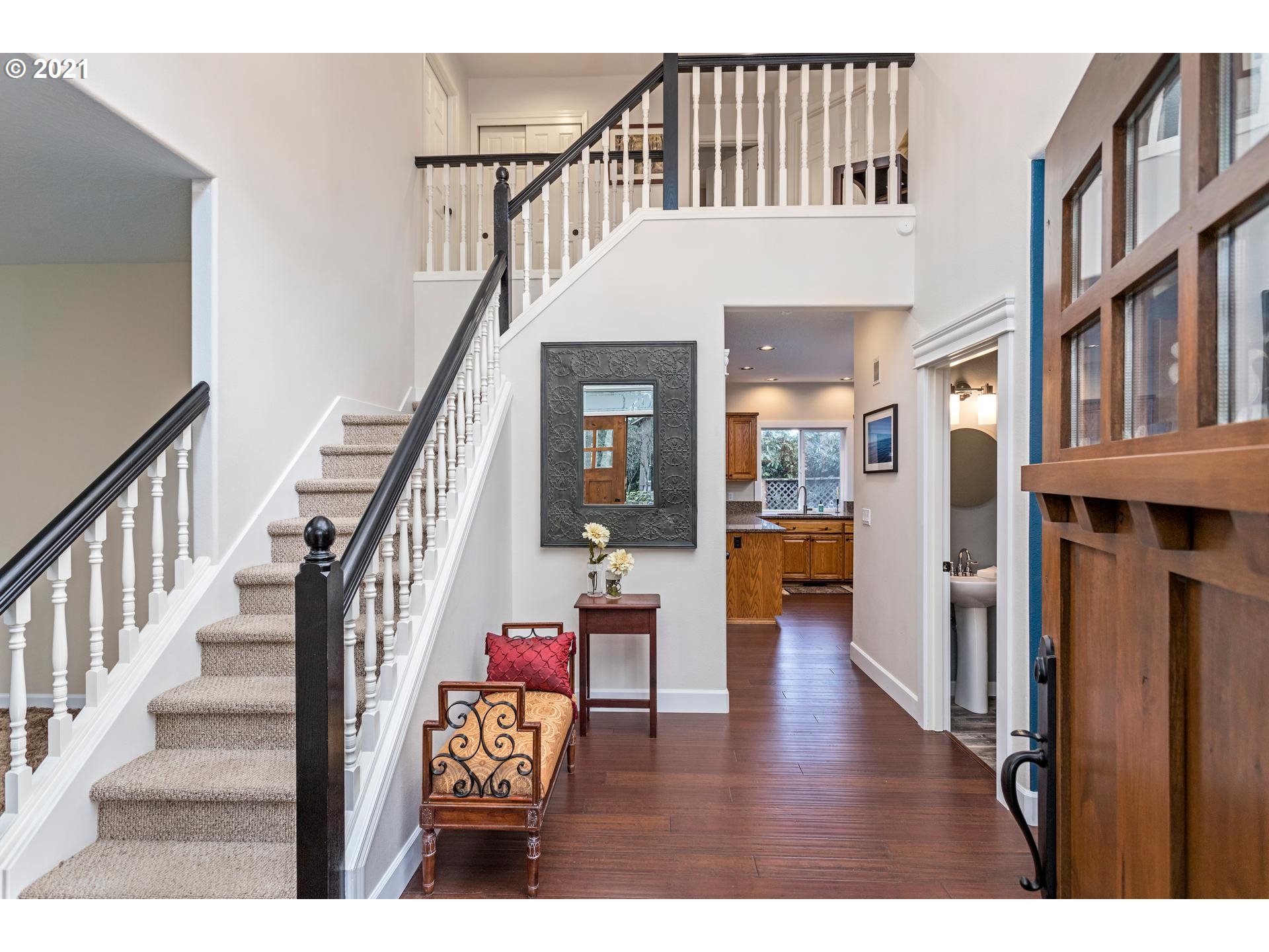 12024 Southwest Lesser Road Portland, OR 97219 - Photo 6 of 32 Gallery Image 6