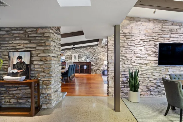 $2,200,000 | 1200 Redbud Trail, West Lake Hills, TX 78746