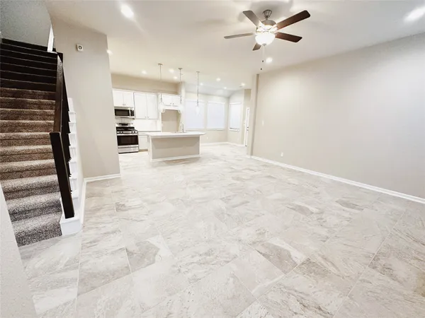 $2,300 | 967 Malibu Shr Lane, Katy, TX 77493