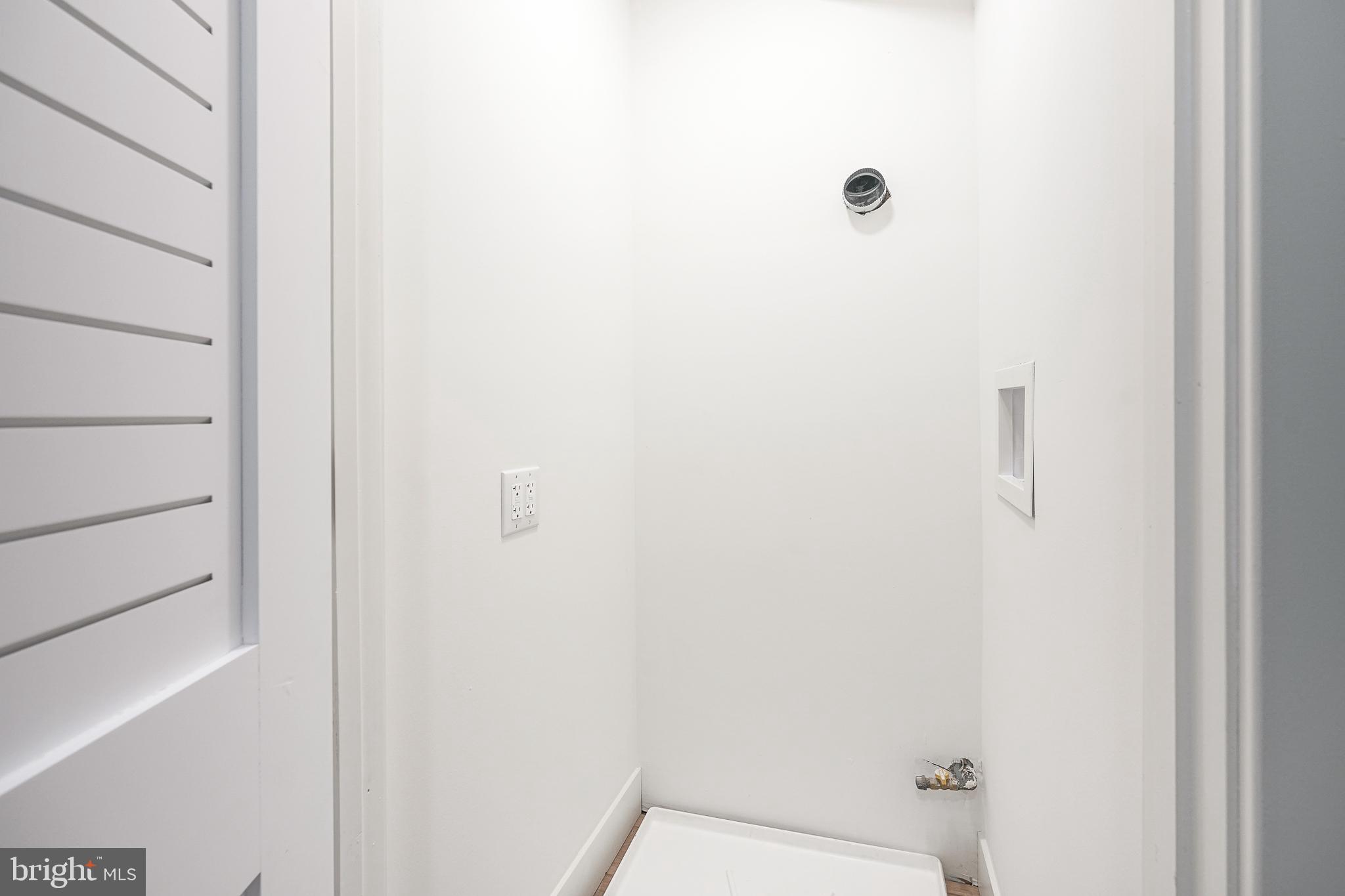933 Dudley Street Philadelphia, PA 19148 - Photo 26 of 35