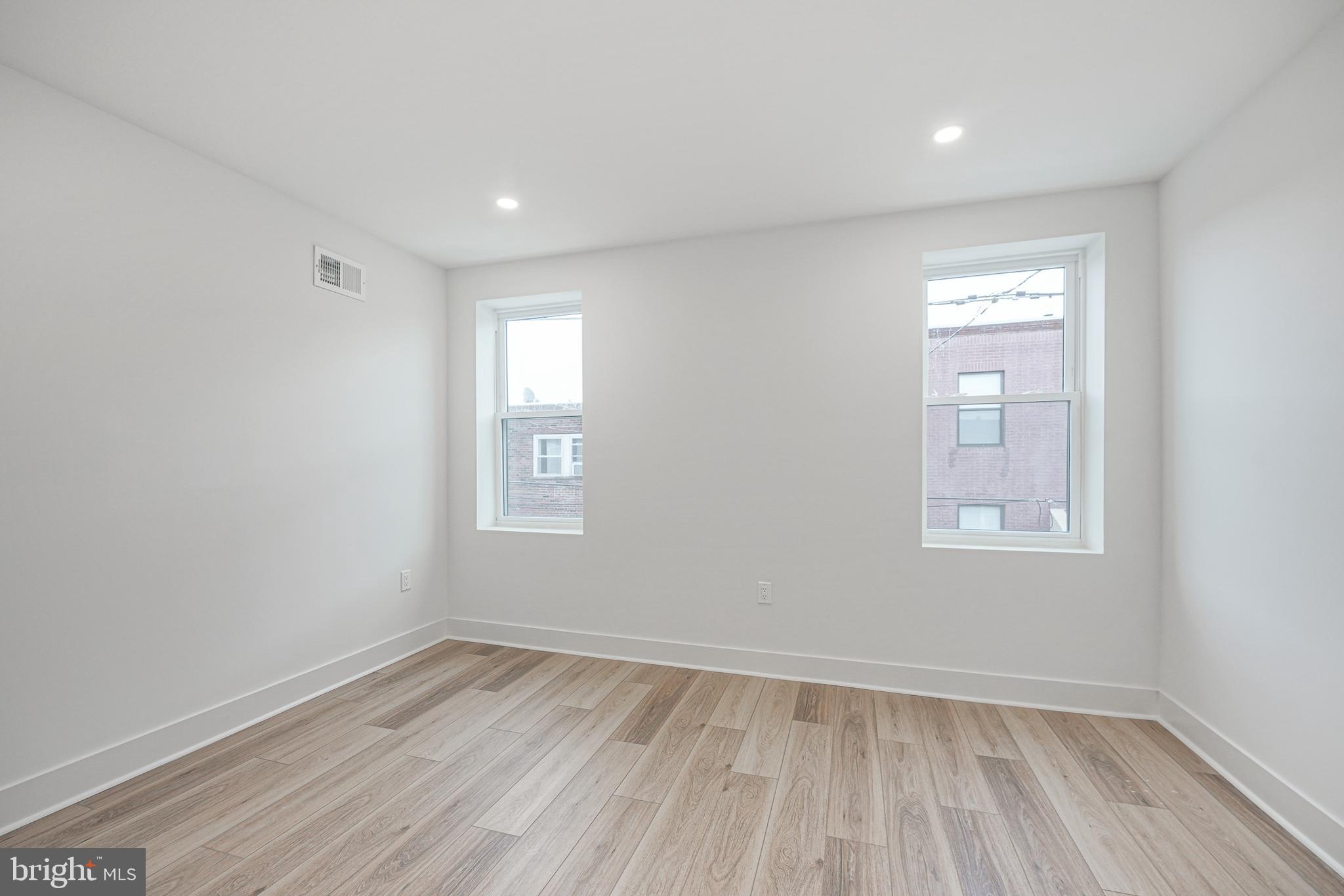 933 Dudley Street Philadelphia, PA 19148 - Photo 29 of 35