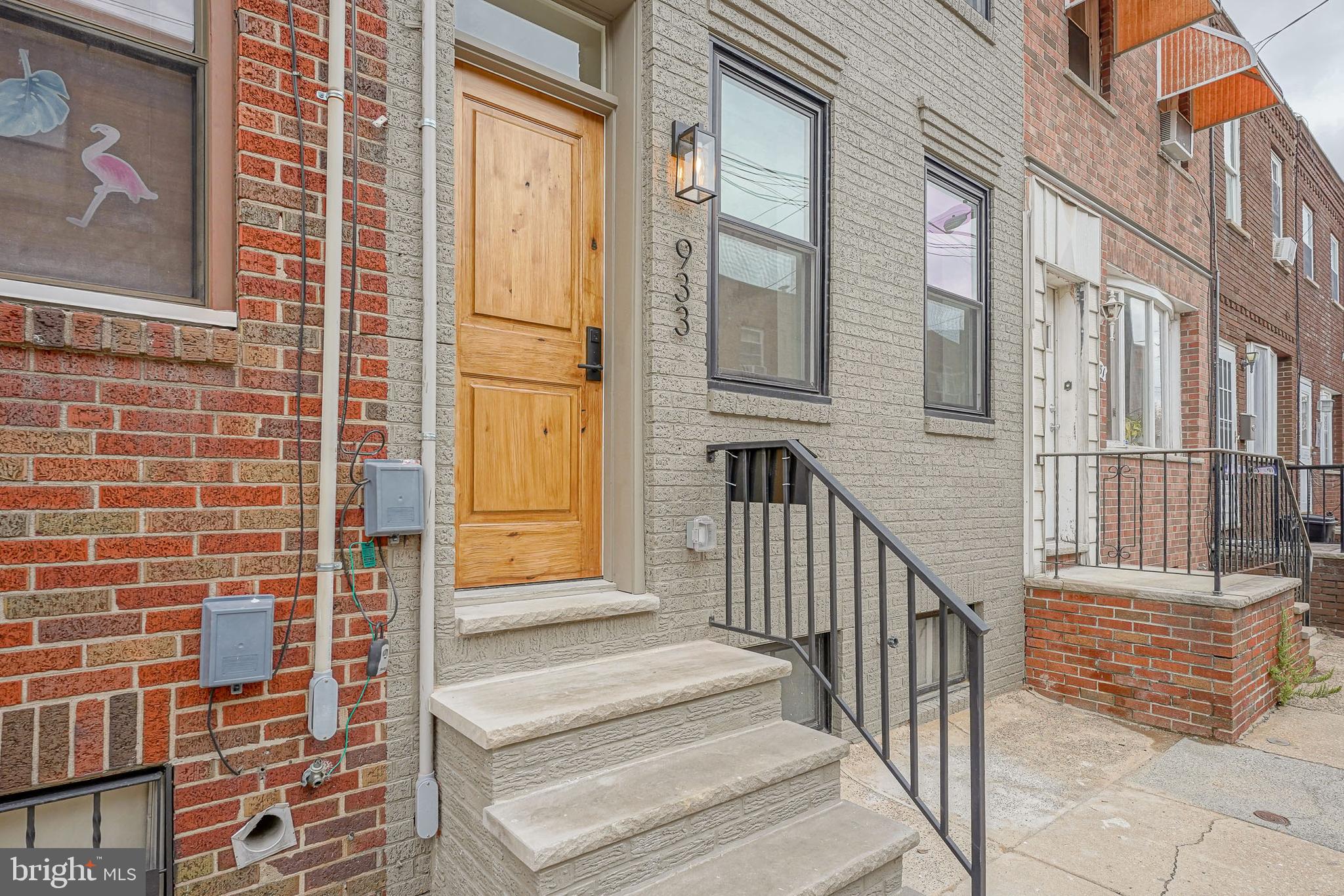 933 Dudley Street Philadelphia, PA 19148 - Photo 3 of 35