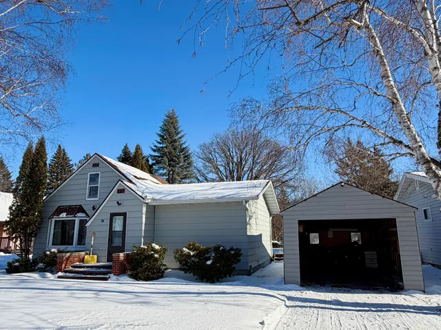 $165,000 | 602 Main Avenue North, Roseau, MN 56751