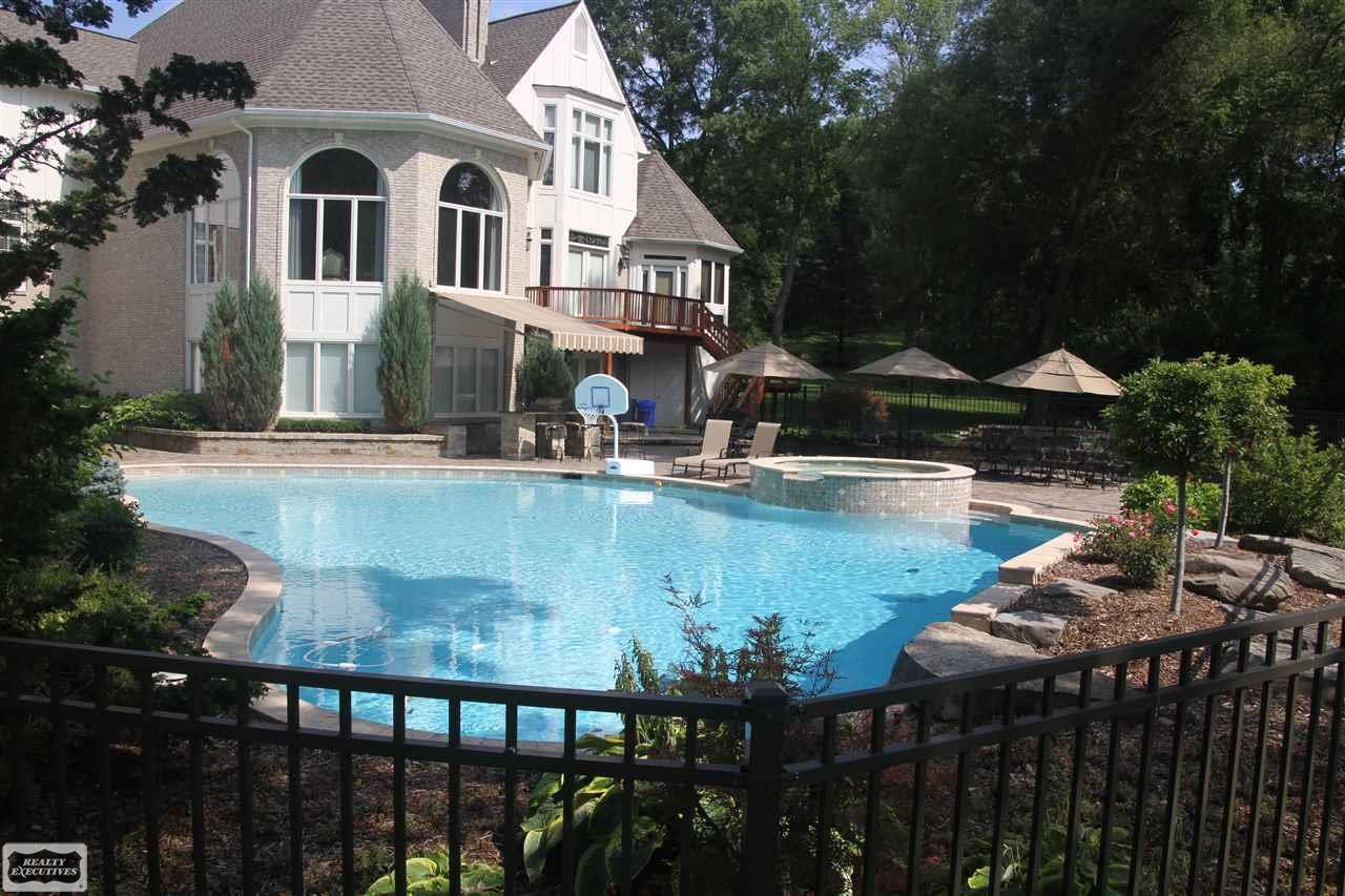 6532 Cornerstone Lane, Unit 4 Rochester Hills, MI 48306 - Photo 7 of 58