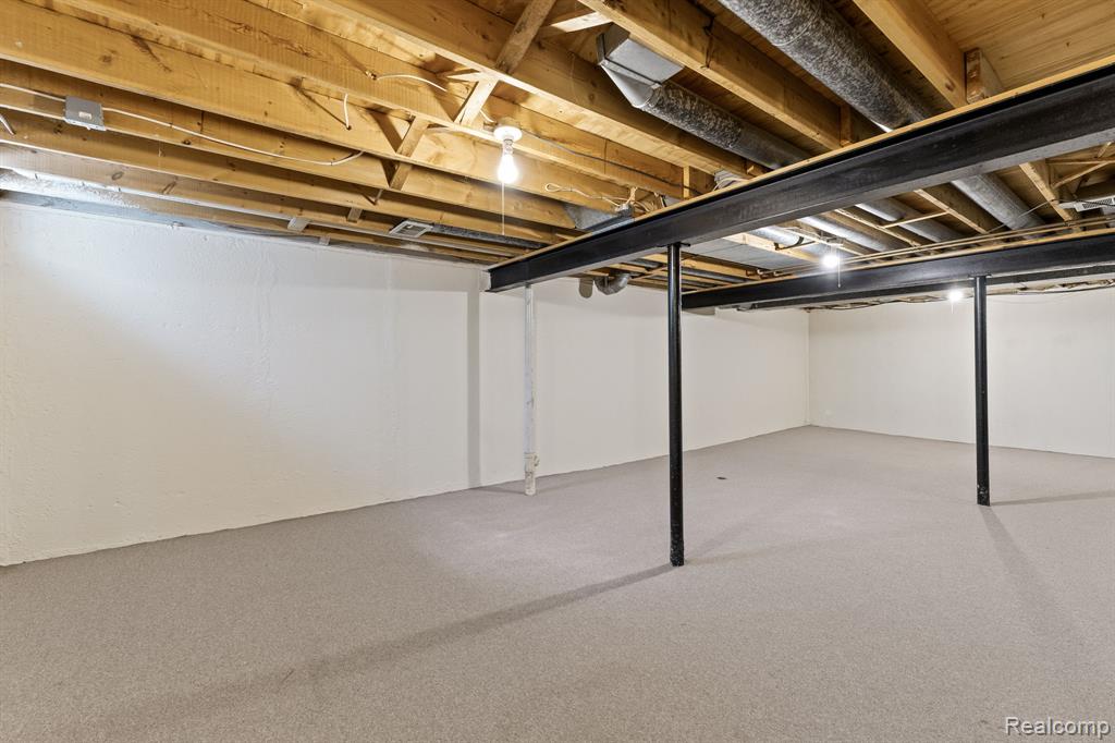 3702 Old Creek Road Troy, MI 48084 - Photo 23 of 37 Gallery Image 23