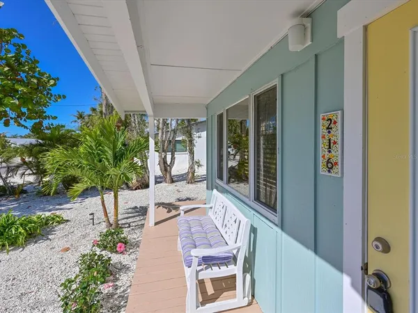 $1,325,000 | 216 Gladiolus Street, Anna Maria, FL 34216