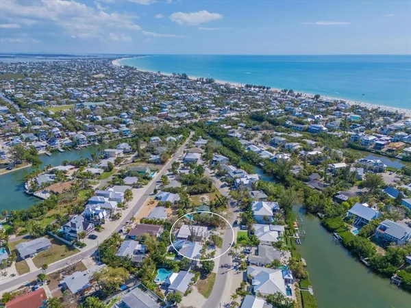 $1,325,000 | 216 Gladiolus Street, Anna Maria, FL 34216