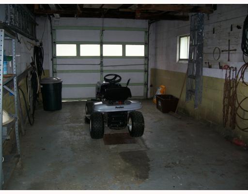1412 High Road Jefferson Hills, PA 15025 - Photo 15 of 18 Parking Lot/Garage.