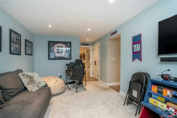 $1,200,000 | 69 Thomas Avenue, Bethpage, NY 11714