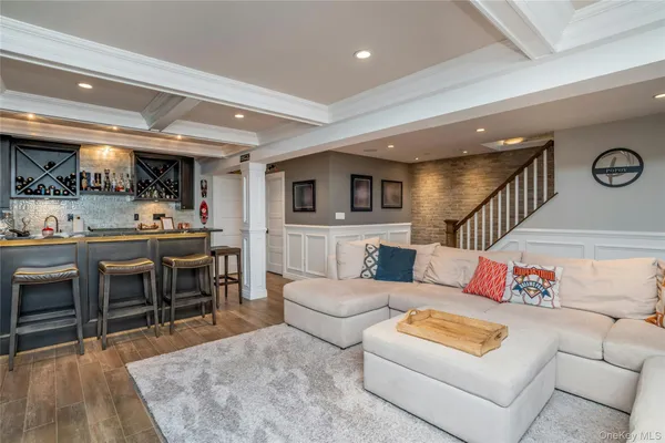 $1,200,000 | 69 Thomas Avenue, Bethpage, NY 11714