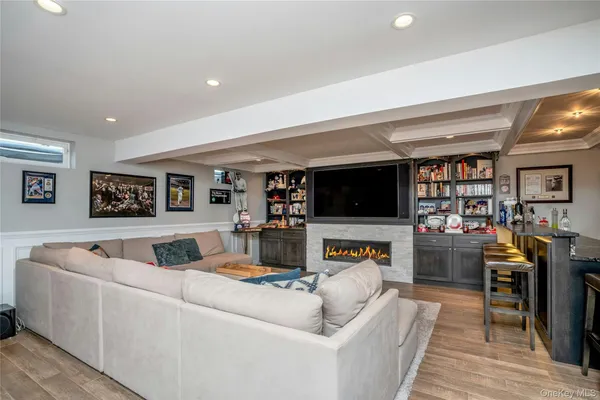 $1,200,000 | 69 Thomas Avenue, Bethpage, NY 11714