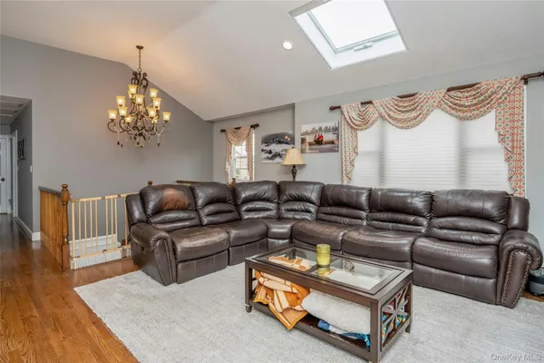 $1,200,000 | 69 Thomas Avenue, Bethpage, NY 11714